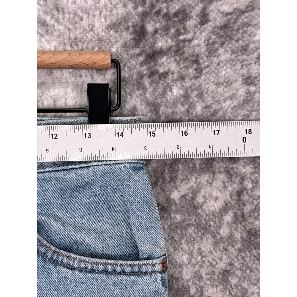Vintage Levis 29 in x 29 in Mens Relaxed Fit Tapered Denim USA